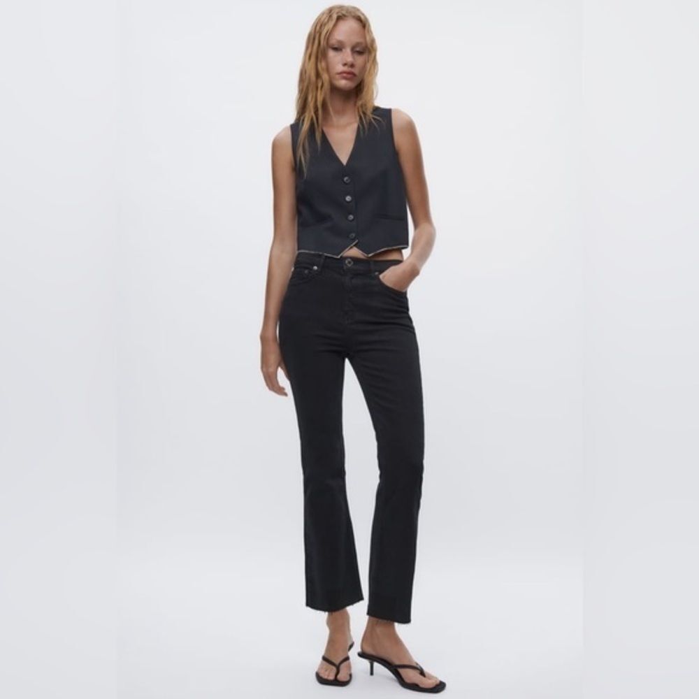 ZARA WOMAN JEANS Size 36‎ /04
